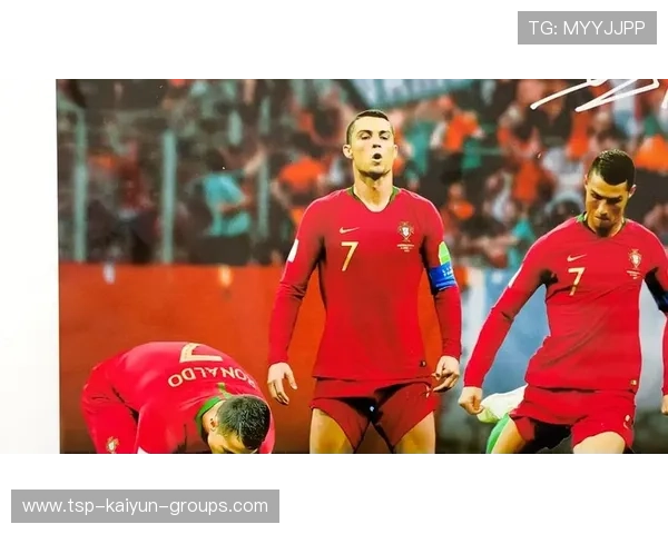 任意球的极致瞬间：绕过人墙后一脚抽射钻入上角的艺术